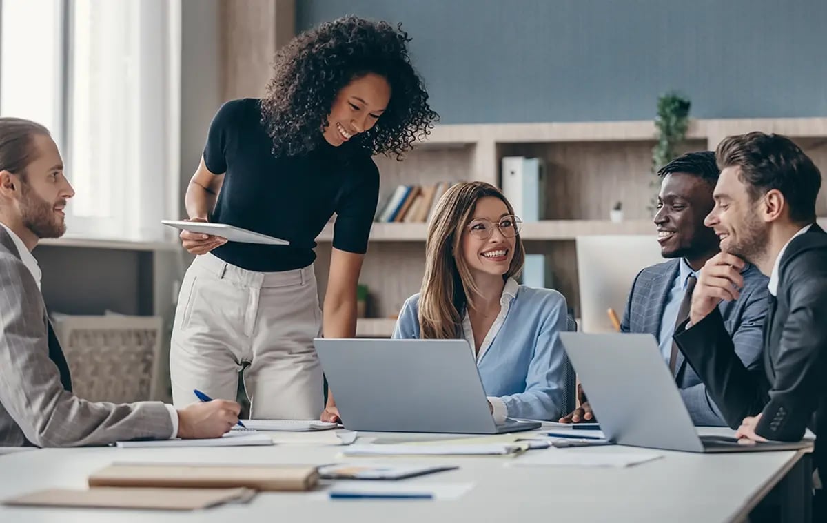 LandingPage_CFO_HappyTeam